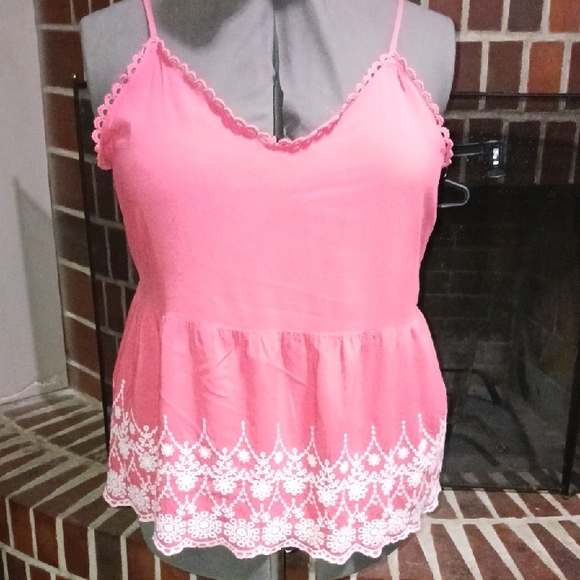 Tanktop - Picture 1 of 8